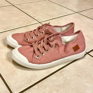 Women's Pink Canvas Sneakers